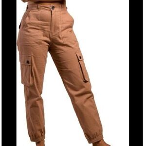 Wondery Outdoors Isabella 3.0 Tan Cargo Pants